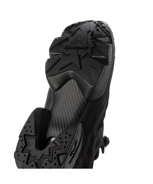 Reebok(リーボック)の「Reebok INSTAPUMP FURY 94(リーボック インスタ ポンプフューリー 94_)(スニーカー・メンズ・ブラック系1/ネイビー/ブラック系・23cm/28.5cm/23.5cm/29cm/24cm/24.5cm/25cm/25.5cm/26.5cm/27.5cm/28cm/26cm/27cm)」の17枚目の写真