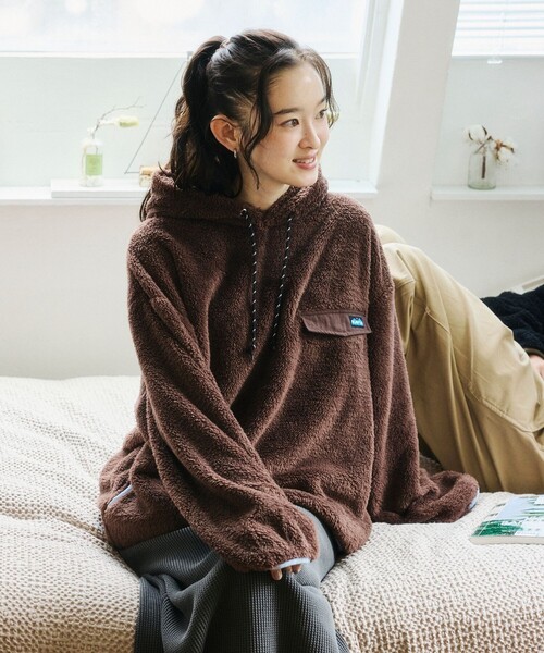 KAVU(カブー)の「KAVU/カブー 限定展開 KAVU×FREAK'S STORE / カブ― 別注 シャギー フリース パーカー(パーカー・メンズ・ブラウン/ネイビー/グレイッシュベージュ/ブラック・SMALL/MEDIUM/LARGE)」の22枚目の写真