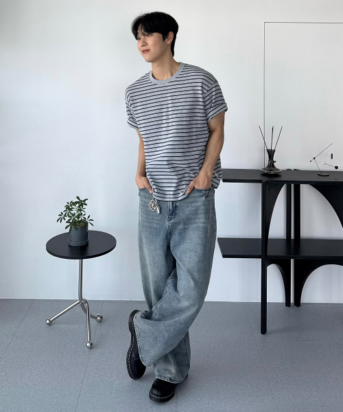 F.ILLUMINATE(フィルミネイト)の「セミクロップトーンオントーンストライプTシャツ-3カラー(Tシャツ/カットソー・レディース・グレー/ダークグレー/Olive・MEDIUM/LARGE/SMALL)」の4枚目の写真