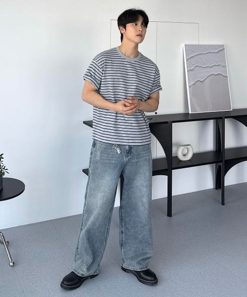 F.ILLUMINATE(フィルミネイト)の「セミクロップトーンオントーンストライプTシャツ-3カラー(Tシャツ/カットソー・レディース・グレー/ダークグレー/Olive・MEDIUM/LARGE/SMALL)」の5枚目の写真