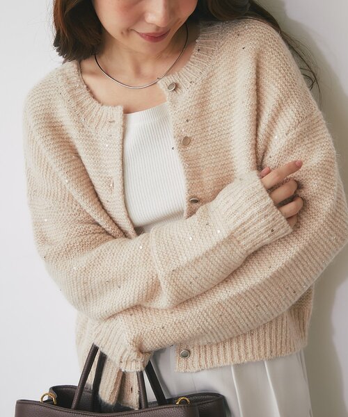 La boutique BonBon(ラブティックボンボン)の「スパンコールモヘヤカーディガン(アンサンブル・レディース・グレー/ピンク/オフホワイト・FREE)」の3枚目の写真