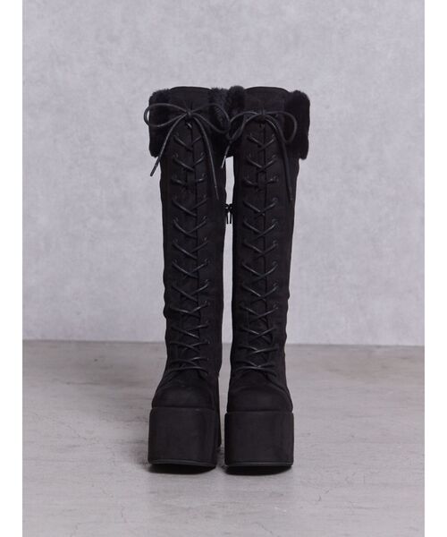 GYDA(ジェイダ)の「フェイクファードッキングレースアップチャンキーブーツ(ブーツ・レディース・ブラック/ベージュ・SMALL/MEDIUM/LARGE)」の5枚目の写真