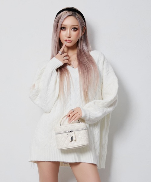 BLACKQUEEN(ブラッククイーン)の「【BLACKQUEEN】Vネックオーバーニット(ニット/セーター・レディース・モカ/ホワイト/ブラック/ボルドー・M)」の6枚目の写真