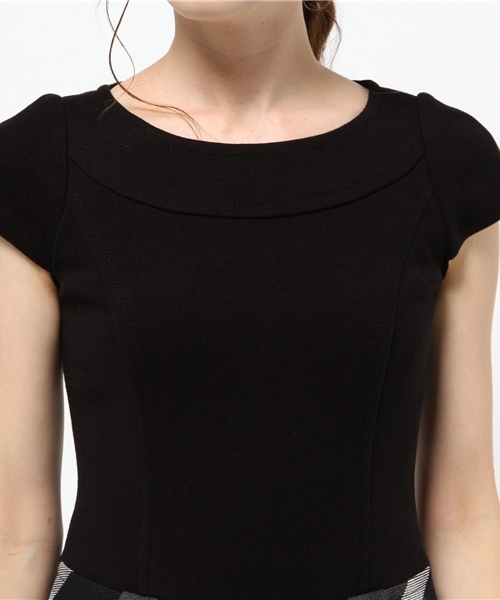 BLUE LABEL CRESTBRIDGE（ブルーレーベルクレストブリッジ）の「クレストブリッジチェックウールビエラ　カットソーコンビネーションワンピース（ワンピース・レディース・レッド/ネイビー/イエロー・38/36/34）」の9枚目の写真