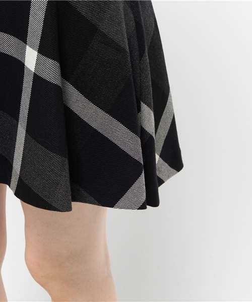 BLUE LABEL CRESTBRIDGE（ブルーレーベルクレストブリッジ）の「クレストブリッジチェックウールビエラ　カットソーコンビネーションワンピース（ワンピース・レディース・レッド/ネイビー/イエロー・38/36/34）」の11枚目の写真