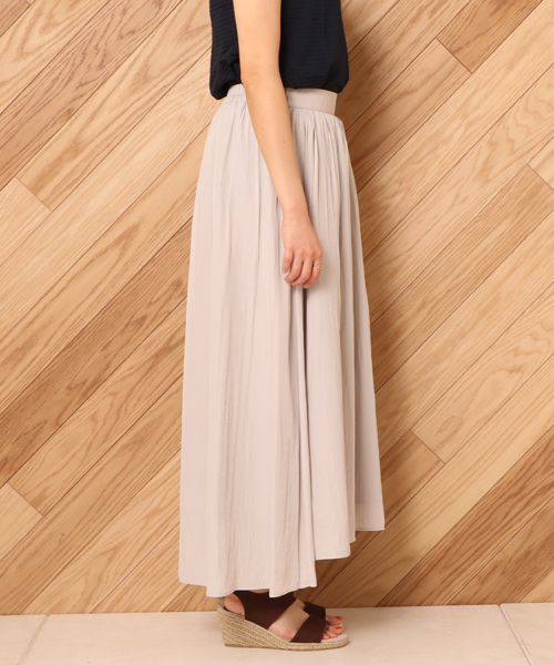 un dix cors（アンディコール）の「パウダーサテンマキシスカート（スカート・レディース・グレー/キャメル/ネイビー/カーキ・ﾌﾘ-）」の6枚目の写真