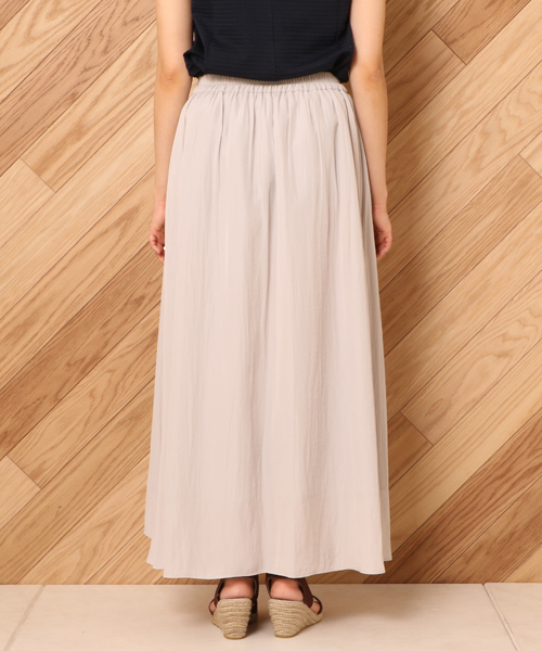un dix cors（アンディコール）の「パウダーサテンマキシスカート（スカート・レディース・グレー/キャメル/ネイビー/カーキ・ﾌﾘ-）」の7枚目の写真