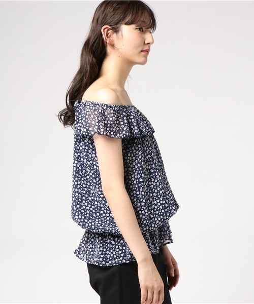 PUNYUS（プニュズ）の「ノースリ花柄オフショルブラウス（シャツ/ブラウス・レディース・ネイビー/グリーン/レッド・4/1/2/3）」の5枚目の写真