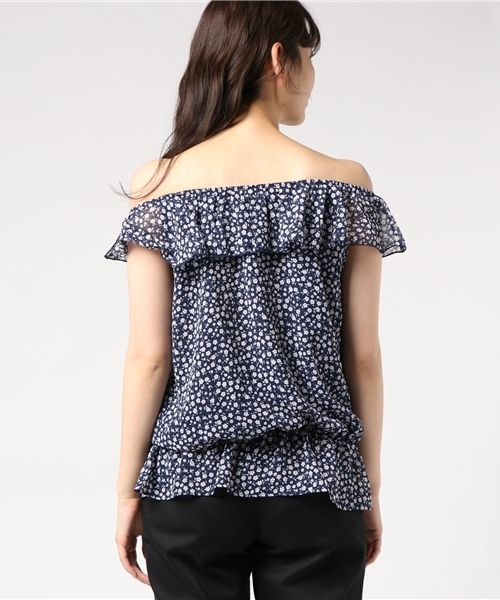 PUNYUS（プニュズ）の「ノースリ花柄オフショルブラウス（シャツ/ブラウス・レディース・ネイビー/グリーン/レッド・4/1/2/3）」の6枚目の写真