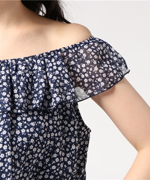 PUNYUS（プニュズ）の「ノースリ花柄オフショルブラウス（シャツ/ブラウス・レディース・ネイビー/グリーン/レッド・4/1/2/3）」の8枚目の写真