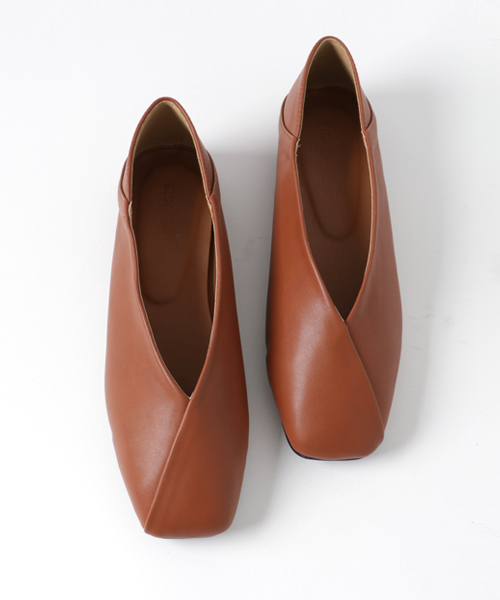 titivate（ティティベイト）の「ﾌﾛﾝﾄVｶｯﾄﾊﾞﾌﾞｰｼｭ（パンプス・レディース・ブラック/ブラウン/ライトベージュ・LL/S/M/L）」の12枚目の写真