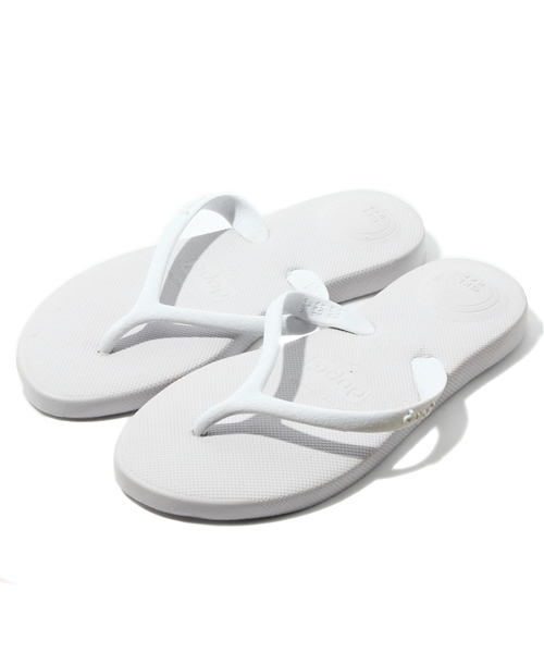 alcali（アルカリ）の「PAPER CHEST /  DUPE ビーチサンダル（サンダル・レディース・ホワイト/ブラック/パープル/ピンク・2/3/4）」の2枚目の写真