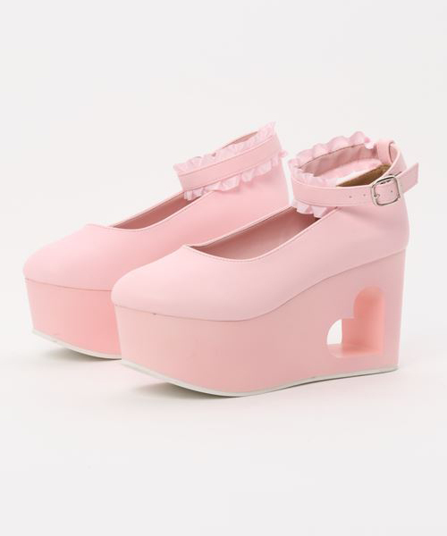 WEGO(ウィゴー)の「WEGO/くり抜きフリルパンプス(パンプス・レディース・ホワイト/ブラック/ピンク・MEDIUM/LARGE)」の4枚目の写真