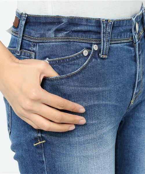 YANUK（ヤヌーク）の「YANUK(ヤヌーク）PATRICIA（デニムパンツ・レディース・ブルー・23/24/25/26）」の6枚目の写真