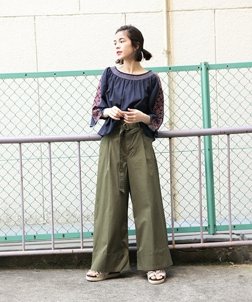 niko and...（ニコアンド）の「バルドマンコットンテンセルワイドパンツ（その他パンツ・レディース・ベージュ/ネイビー/ブラウン/カーキ・4/3）」の22枚目の写真