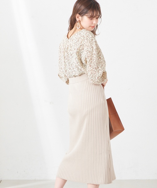 natural couture(ナチュラルクチュール)の「プチプラパール釦ブラウス(シャツ/ブラウス・レディース・ベージュ/ネイビー/オフホワイト/サックスブルー/アイボリー/ドット・FREE)」の15枚目の写真