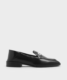CHARLES & KEITH | メタルアクセントステップバック ペニー/ Metal Accented Step Back Penny Loafers(ローファー)