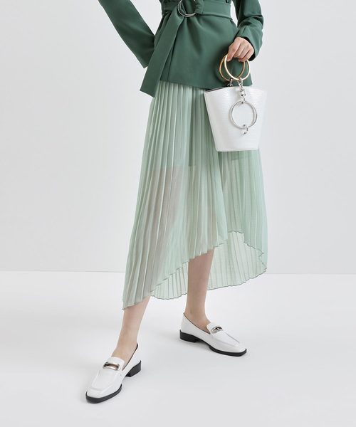 CHARLES & KEITH（チャールズ & キース）の「メタルアクセントステップバック ペニー/ Metal Accented Step Back Penny Loafers（ローファー・レディース・ホワイト/ブラック/アイボリー・24.5cm/25cm/22.5cm/23cm/23.5cm/25.5cm）」の4枚目の写真