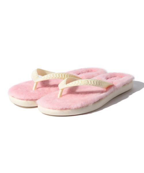 UGG(アグ)の「UGG / W Fluffie サンダル(サンダル・レディース・ブラウン系その他/ホワイト/ブラック・LARGE/SMALL/MEDIUM)」の11枚目の写真