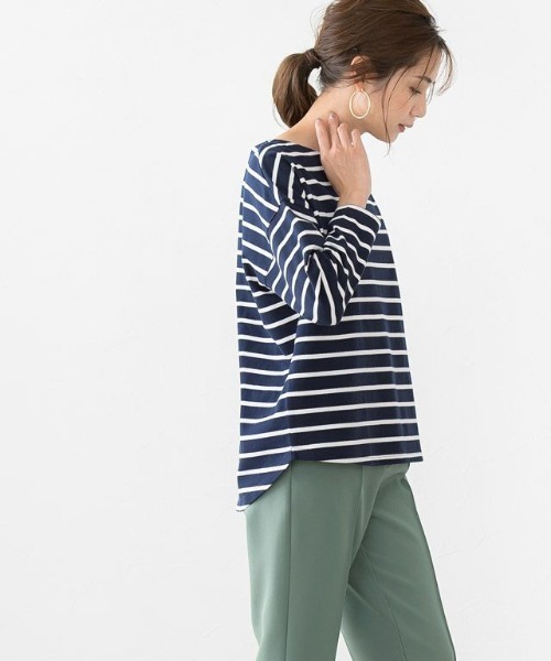 Pierrot(ピエロ)の「綿100%ボートネックカットソー(Tシャツ/カットソー・レディース・ホワイト×ネイビー/ライトベージュ/ネイビー×ホワイト/ネイビー/オフホワイト・M/L)」の15枚目の写真
