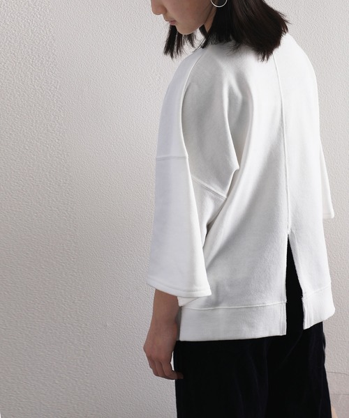 classicalelf（クラシカルエルフ）の「バックスリット半端袖無地クルーネックミドル丈スウェット（Tシャツ/カットソー・キッズ・ベージュ/ブラック/オフホワイト・140/150/130）」の8枚目の写真