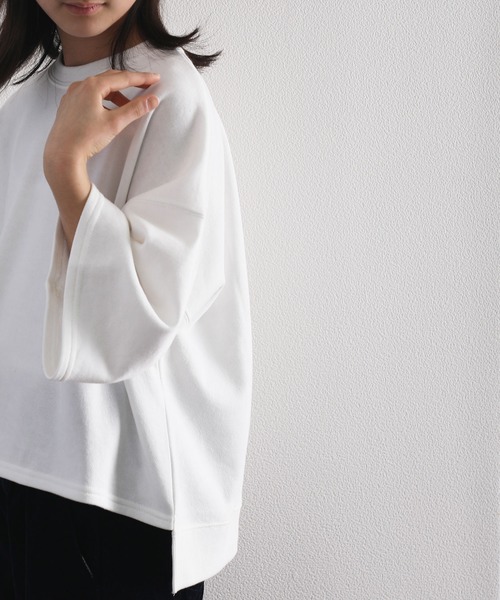 classicalelf（クラシカルエルフ）の「バックスリット半端袖無地クルーネックミドル丈スウェット（Tシャツ/カットソー・キッズ・ベージュ/ブラック/オフホワイト・140/150/130）」の7枚目の写真