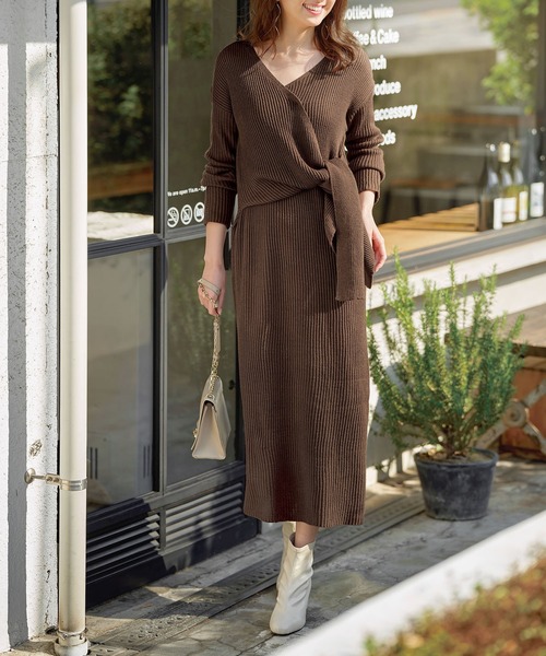 GeeRA(ジーラ)の「《インスタグラマーてらさん着用》カシュクールニットワンピース(ワンピース・レディース・ブラック/杢グレー/ブラウン・MEDIUM/XX-LARGE/SMALL/LARGE/X-LARGE)」の4枚目の写真