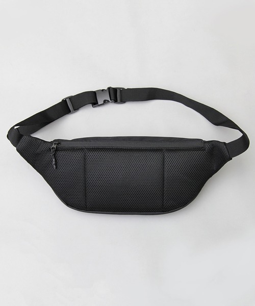 UNIVERSAL OVERALL(ユニバーサルオーバーオール)の「スタンダード ウエストバッグ(ボディバッグ/ウエストポーチ・メンズ・ブラック/ブラック系その他・FREE)」の5枚目の写真