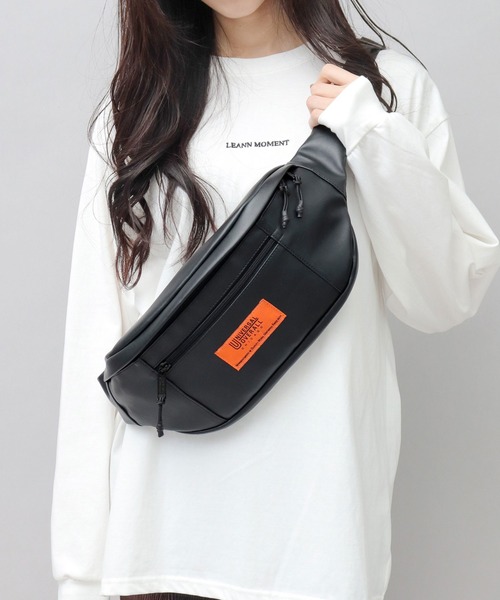 UNIVERSAL OVERALL(ユニバーサルオーバーオール)の「スタンダード ウエストバッグ(ボディバッグ/ウエストポーチ・メンズ・ブラック/ブラック系その他・FREE)」の21枚目の写真