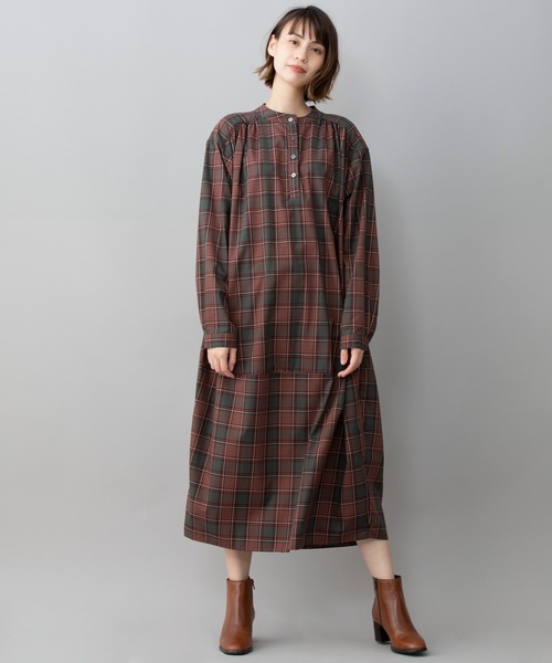 Munich(ミューニック)の「ギャザーコクーンロングシャツワンピース(ワンピース・レディース・ブラック/ブラウン系その他/ベージュ/カーキ/レッド系その他・FREE)」の5枚目の写真