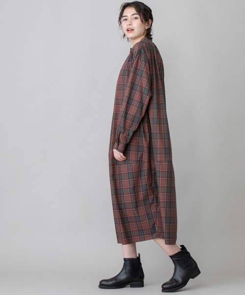 Munich(ミューニック)の「ギャザーコクーンロングシャツワンピース(ワンピース・レディース・ブラック/ブラウン系その他/ベージュ/カーキ/レッド系その他・FREE)」の8枚目の写真