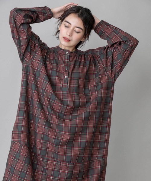 Munich(ミューニック)の「ギャザーコクーンロングシャツワンピース(ワンピース・レディース・ブラック/ブラウン系その他/ベージュ/カーキ/レッド系その他・FREE)」の12枚目の写真