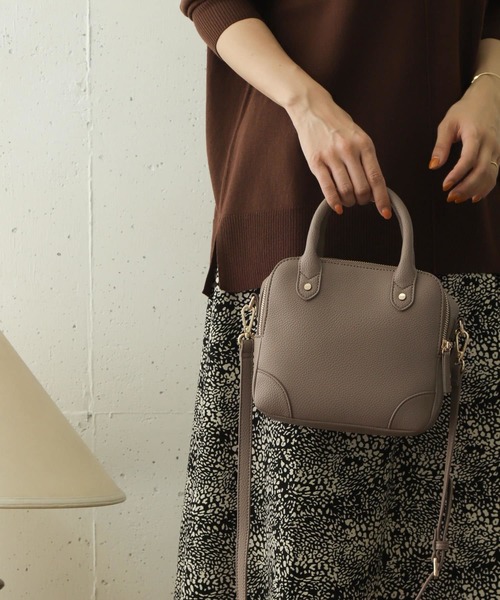 URBAN RESEARCH DOORS（アーバンリサーチドアーズ）の「2WAYミニスクエアバッグ（ショルダーバッグ・レディース・ブラック/モカ/キャメル・ONE）」の2枚目の写真