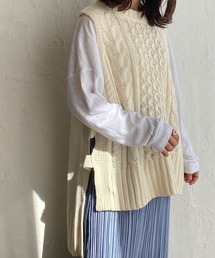 She's Closet（シーズクローゼット）の「サイドベルトケーブルアランニットベスト（ベスト）」