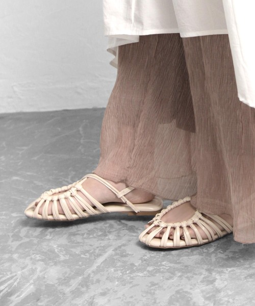 SOROTTO（ソロット）の「【親子お揃い】メニ―ストラップのノットデザインラウンドトゥサンダル（サンダル・レディース・ホワイト/ブラック/モカ・M/L/LL/S）」の20枚目の写真