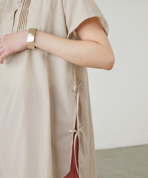 BONLECILL（ボンルシール）の「サイドリボン バンドカラーフレンチスリーブブラウス（シャツ/ブラウス・レディース・ブラック/ベージュ/オフホワイト/イエロー・FREE）」の21枚目の写真