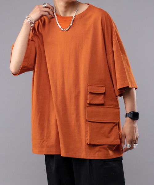 kutir(クティール)の「デザインダブルポケットTシャツ(Tシャツ/カットソー・メンズ・ベージュ/オレンジ・MEDIUM/LARGE)」の2枚目の写真