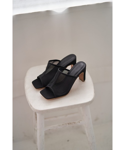 Miminy Piminy（ミミニー ピミニー）の「MiminyPiminy(ミミニーピミニー) プレートヒールチュールデザイン サンダル（サンダル・レディース・アイボリー/ブラック/ブラック系その他/ブラウン・M/LL/L/S）」の8枚目の写真