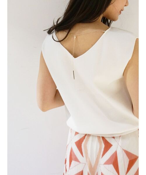 MERCURYDUO（マーキュリーデュオ）の「ウォッシャブル総針ノースリーブネックレス付ニット（ニット/セーター・レディース・ブラック/ブラウン/オフホワイト/ミント/ベビーピンク・FREE）」の6枚目の写真