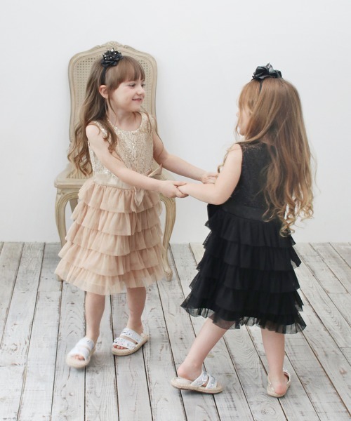 Rora(ローラ)の「シャルロット ドレスワンピース(2color)(ドレス・キッズ・シャンパン/ブラック・90)」の13枚目の写真