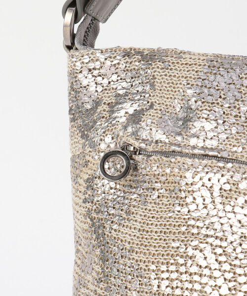 tee Lisa(ティーリサ)の「【TEE LISA /ティーリサ】メタリック箔プリ2WAYショルダーバッグ(ショルダーバッグ・レディース・シルバー/ブラック系その他3・FREE)」の8枚目の写真