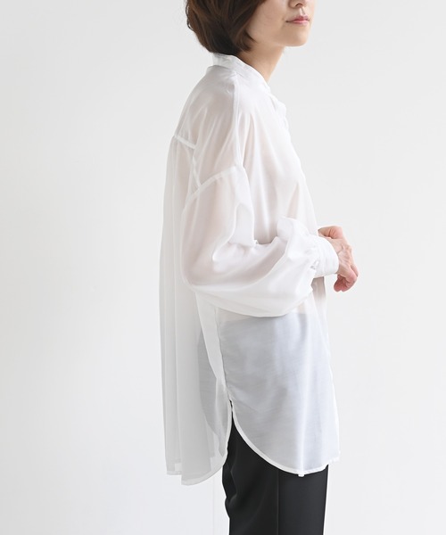 rps（アールピーエス）の「エステルシアーボリューム袖シャツ（シャツ/ブラウス・レディース・グレイッシュベージュ/オフホワイト/ブラック/ライトベージュ・M）」の5枚目の写真
