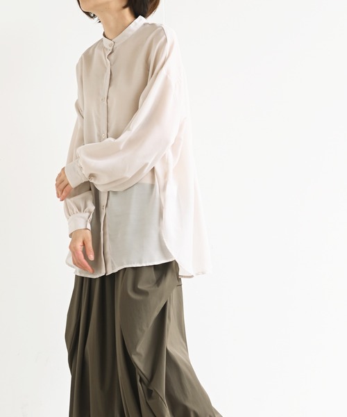 rps（アールピーエス）の「エステルシアーボリューム袖シャツ（シャツ/ブラウス・レディース・グレイッシュベージュ/オフホワイト/ブラック/ライトベージュ・M）」の21枚目の写真
