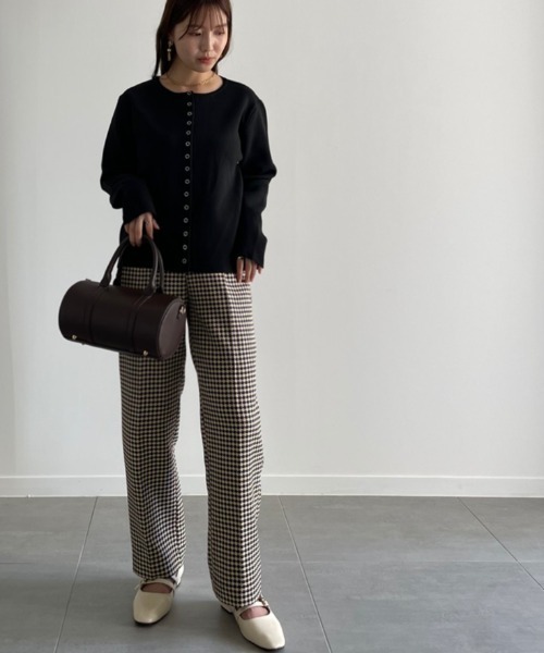 NEUNA（ヌナ）の「【履き心地抜群&軽量】2wayダブルストラップ/ヴィーガンレザーパンプス（パンプス・レディース・ブラック/アイボリー/グレイッシュベージュ・SMALL/MEDIUM/LARGE）」の11枚目の写真