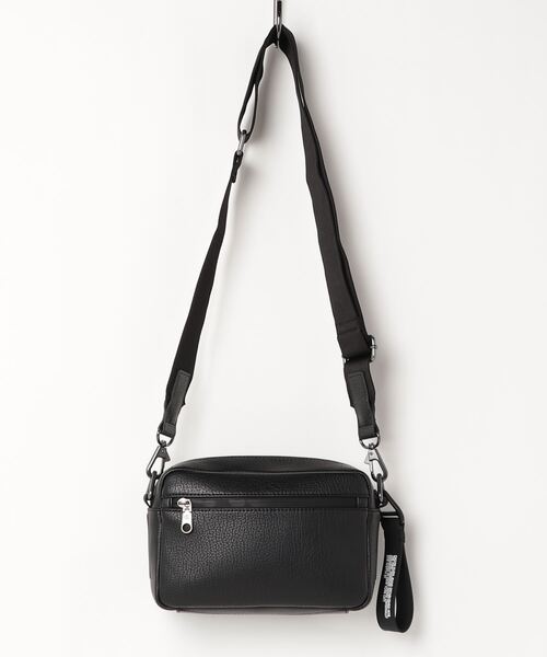 Calvin Klein Jeans Accessory（カルバン・クラインジーンズアクセサリー）の「CKJ TAGGED カメラバッグ（ショルダーバッグ・メンズ・ブラック・FREE）」の7枚目の写真