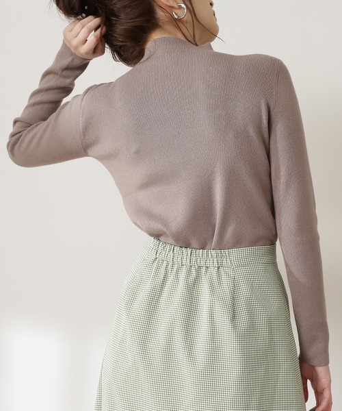 N.（N. Natural Beauty Basic）（エヌエヌナチュラルビューティーベーシック）の「◆ウォームアップリブボトルネックニット（ニット/セーター・レディース・ホワイト/ブラック/グレー・MEDIUM）」の7枚目の写真