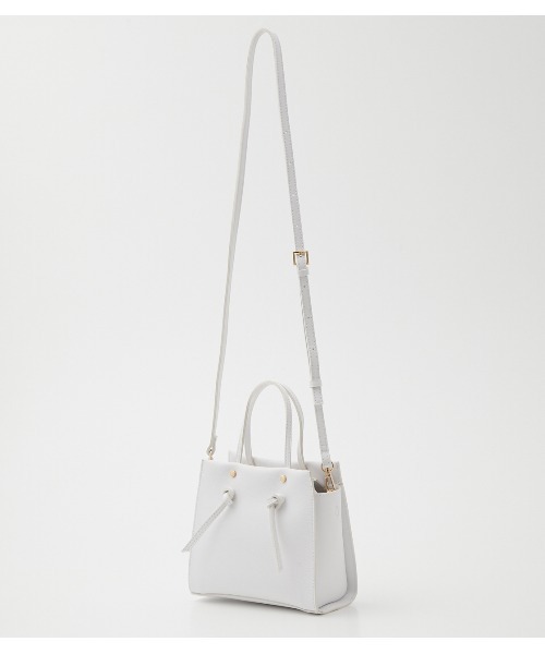 AZUL by moussy（アズールバイマウジー）の「KNOT DESIGN BAG/ノットデザインバッグ（ショルダーバッグ・レディース・ホワイト/ブラック/ベージュ・FREE）」の5枚目の写真