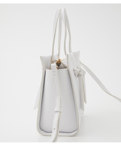 AZUL by moussy（アズールバイマウジー）の「KNOT DESIGN BAG/ノットデザインバッグ（ショルダーバッグ・レディース・ホワイト/ブラック/ベージュ・FREE）」の9枚目の写真