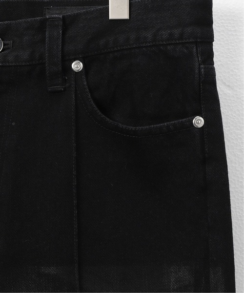 AVALONE(アヴァロン)の「【AVALONE / アヴァロン】RESIN COATING BOOTSCUT DENIM PANTS(デニムパンツ・メンズ・ブラック・2/1)」の4枚目の写真