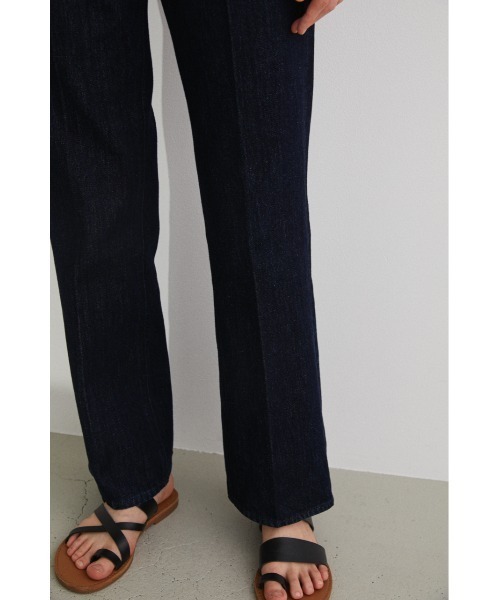 STYLEMIXER(スタイルミキサー)の「センタープレスデニム(デニムパンツ・レディース・ホワイト/インディゴブルー・SMALL/MEDIUM/X-SMALL)」の16枚目の写真